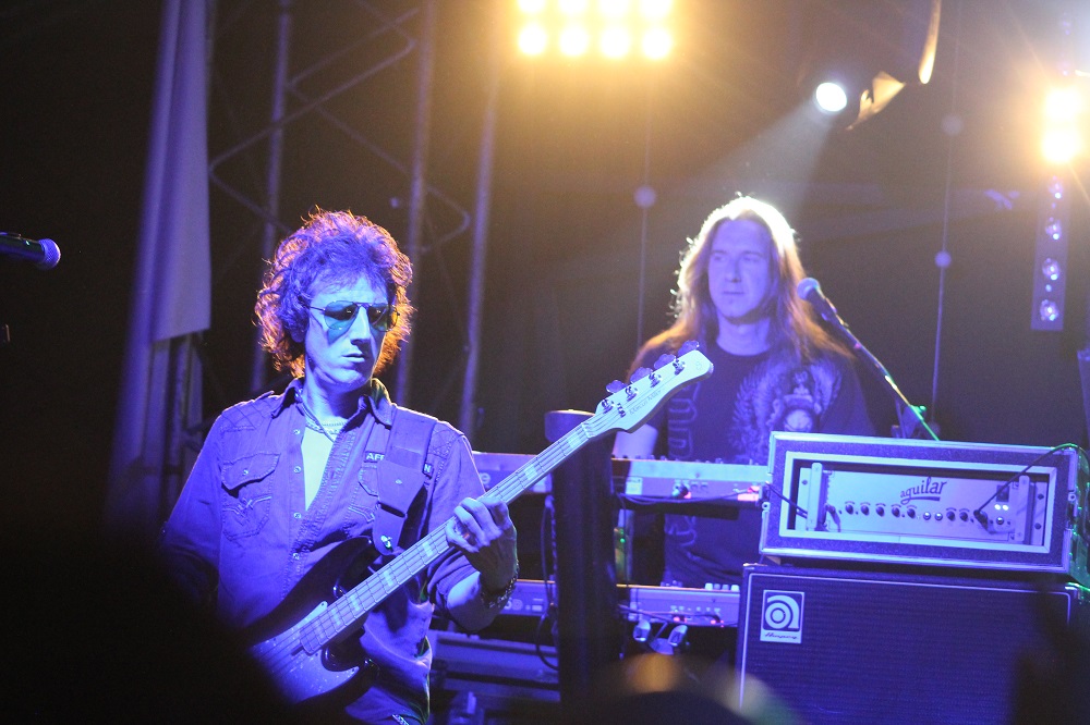 Tecladista Danilo Moschen y bajista Pablo Motyczak / Por Ariday Ortega