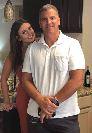 'Voy a extrañar y amar a mi niña por el resto de la vida. Samantha ya no está con nosotros, pero no será olvidada' dijo su papá a través de un post en Facebook.