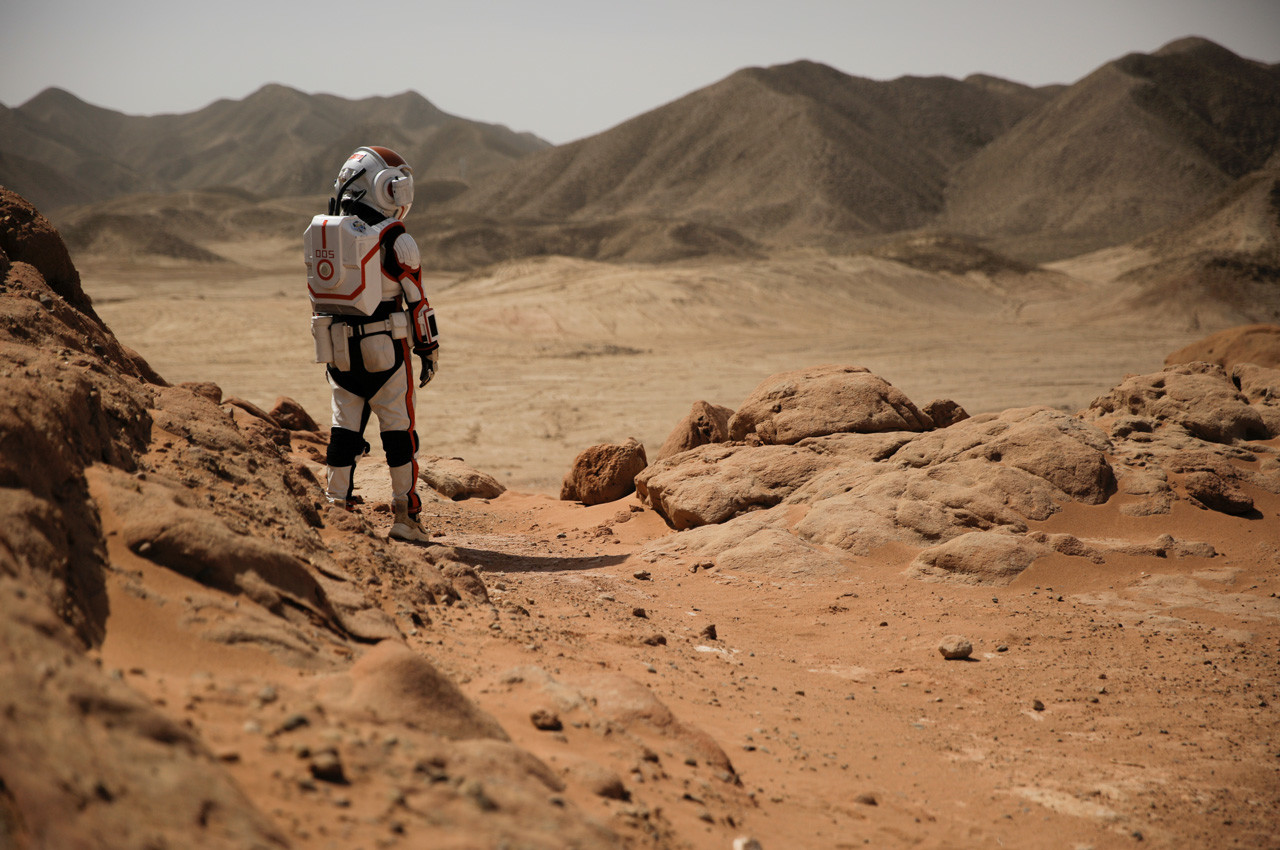 Una demostración de cómo sería una caminata en suelo marciano