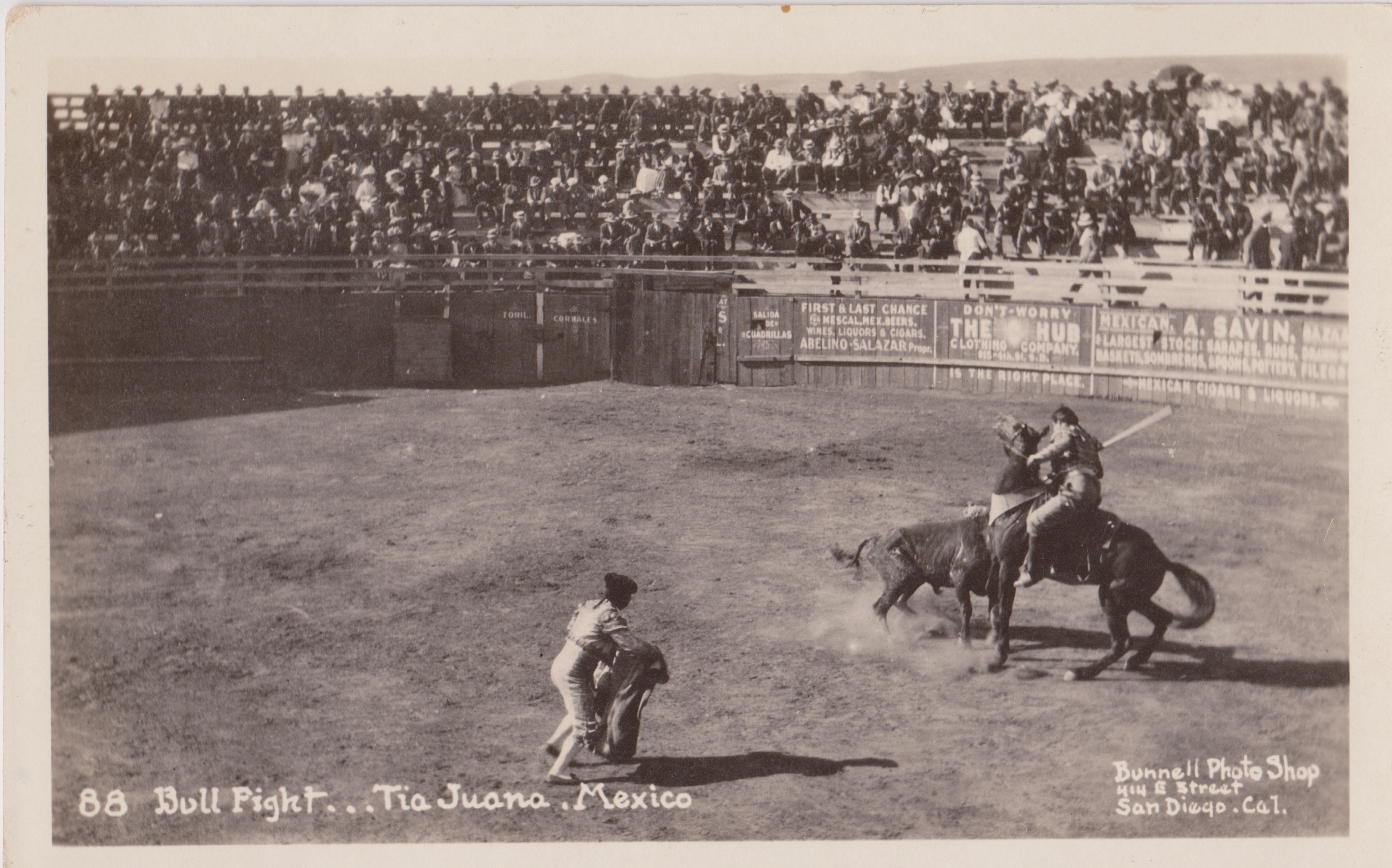 Uno de los primeros toreos de Tijuana. Circa: 1915. Colección del Archivo Histórico de Tijuana-IMAC
