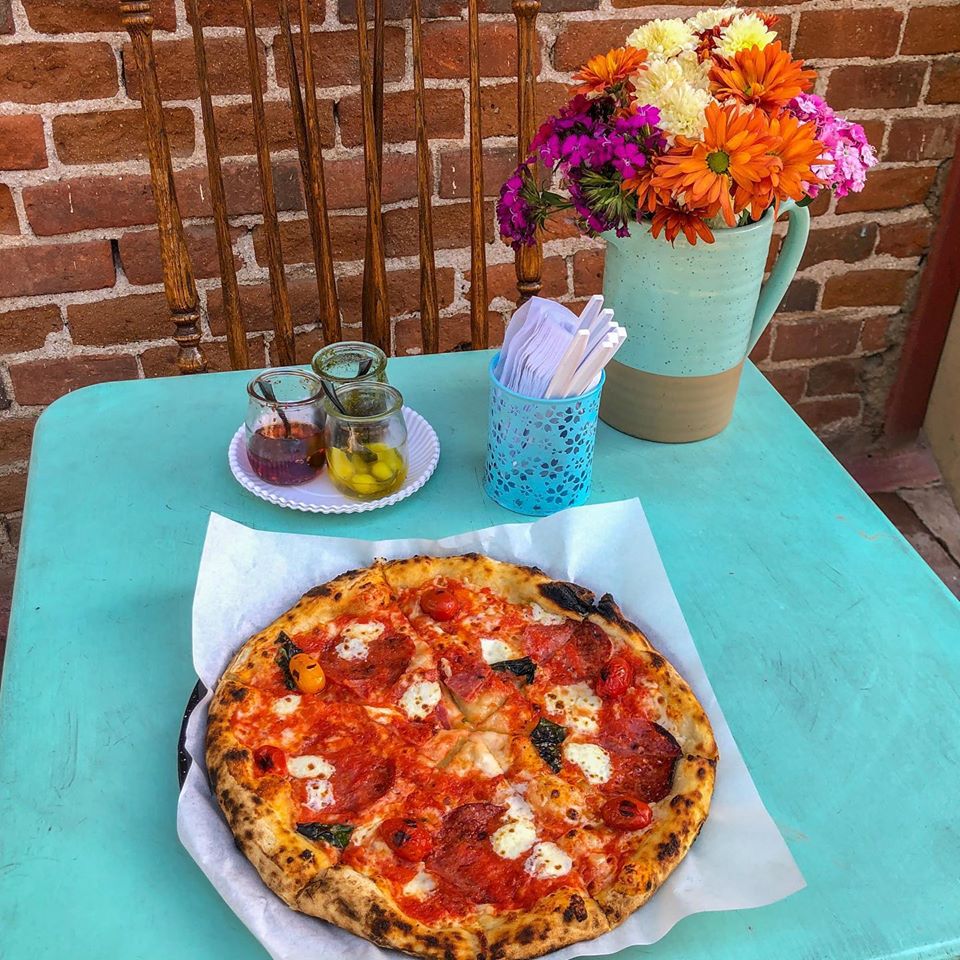 Facebook Bocca Lupo Pizzeria Ens