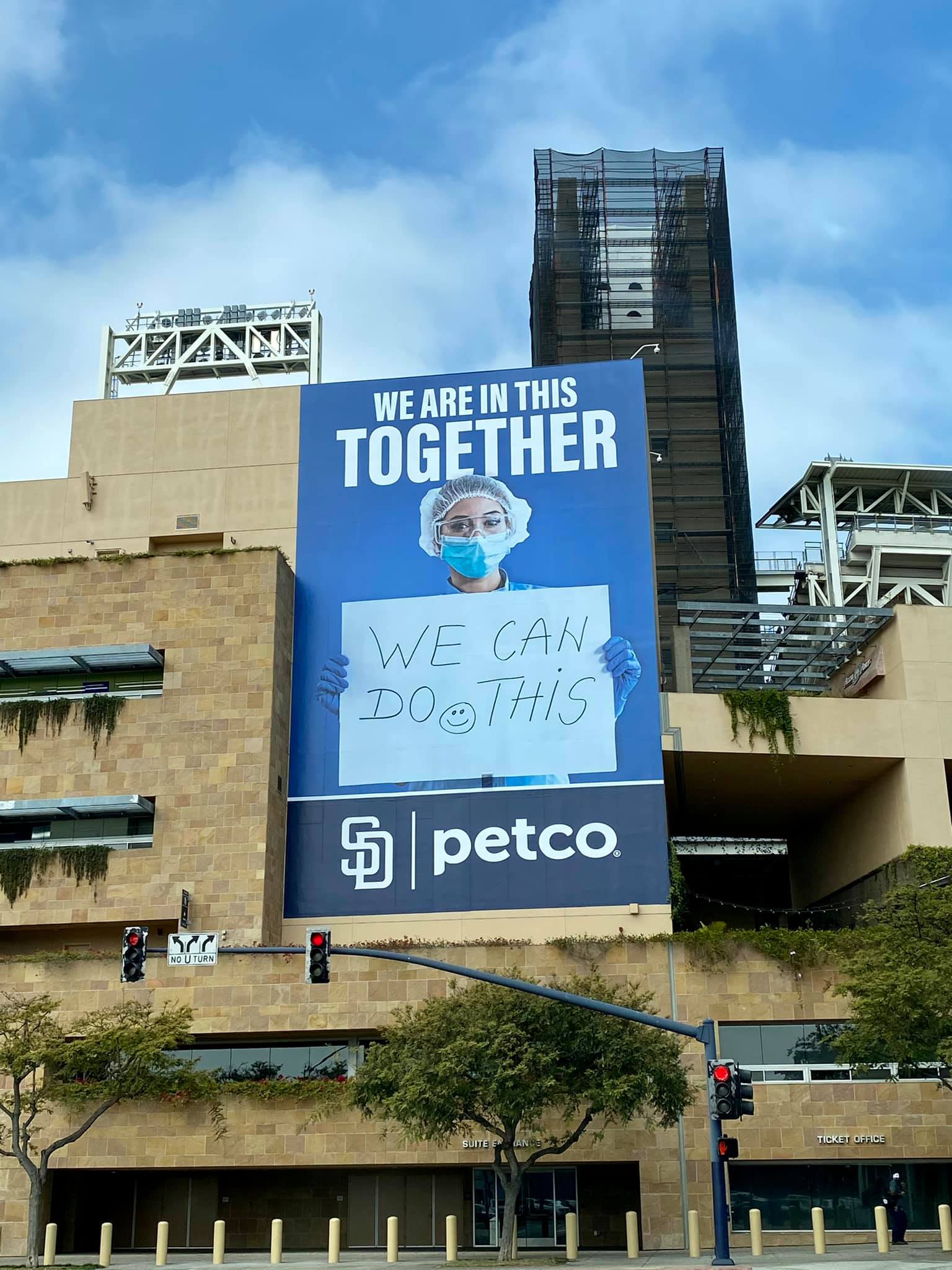 Usuario de Facebook Theresa L. Akatiff