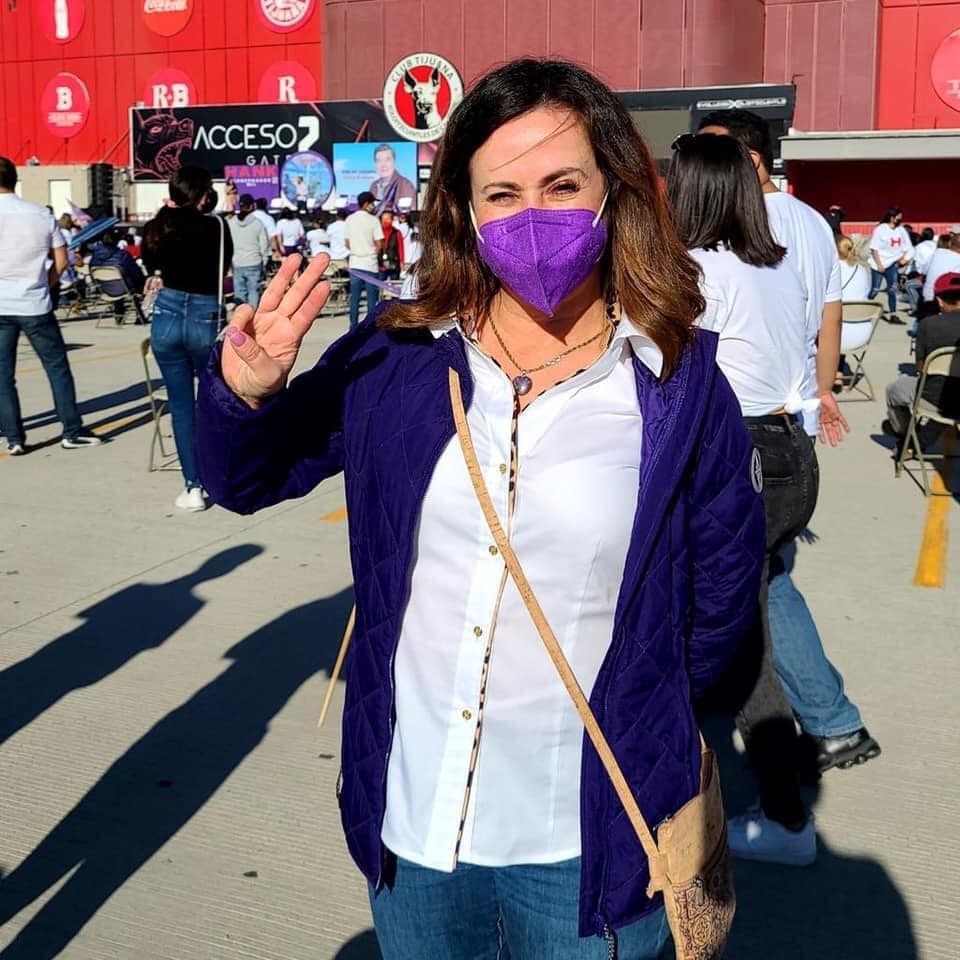 Facebook Laura Torres