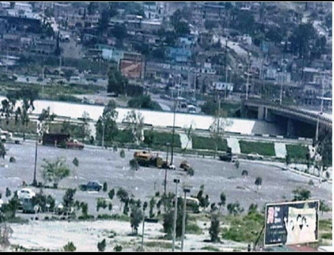 Construction of Plaza Rio - Ernesto Acevedo
