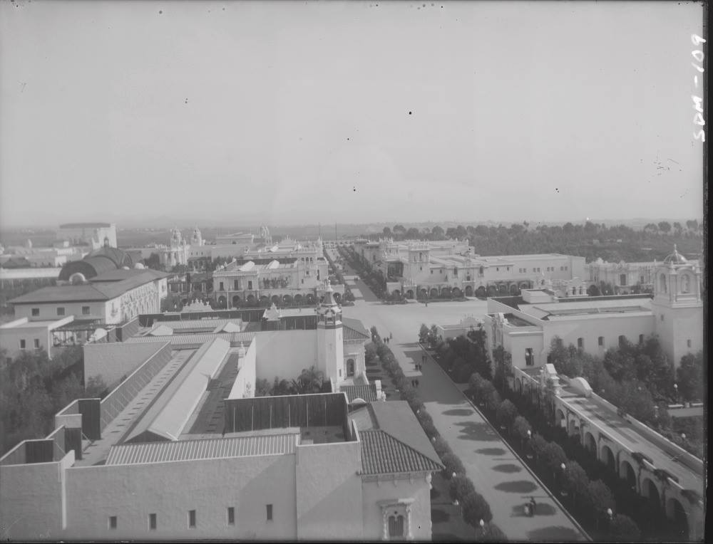 Plaza, Balboa Park, 1915 (Museum of Us)