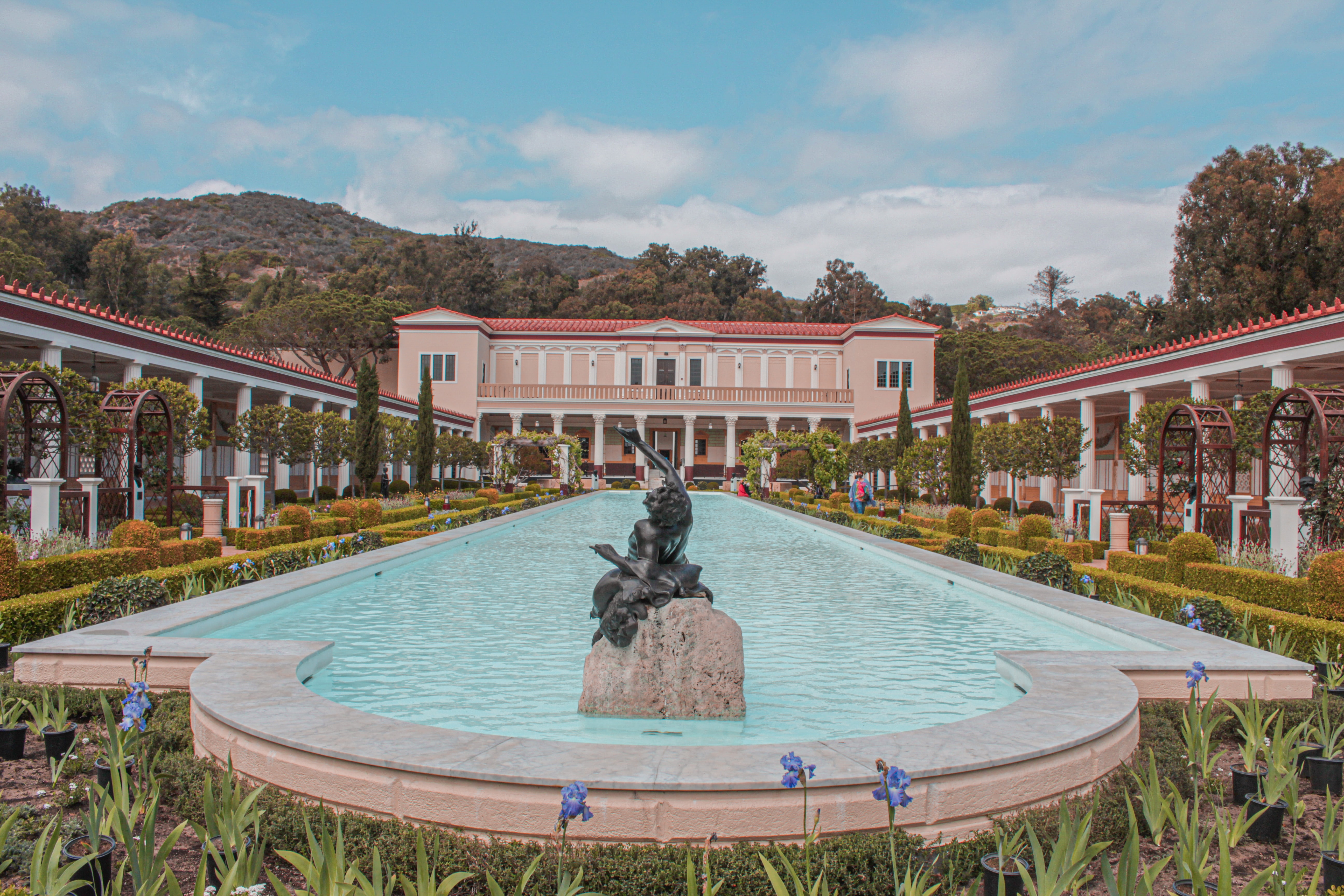 Getty Villa por Hester Qiang vía Unsplash