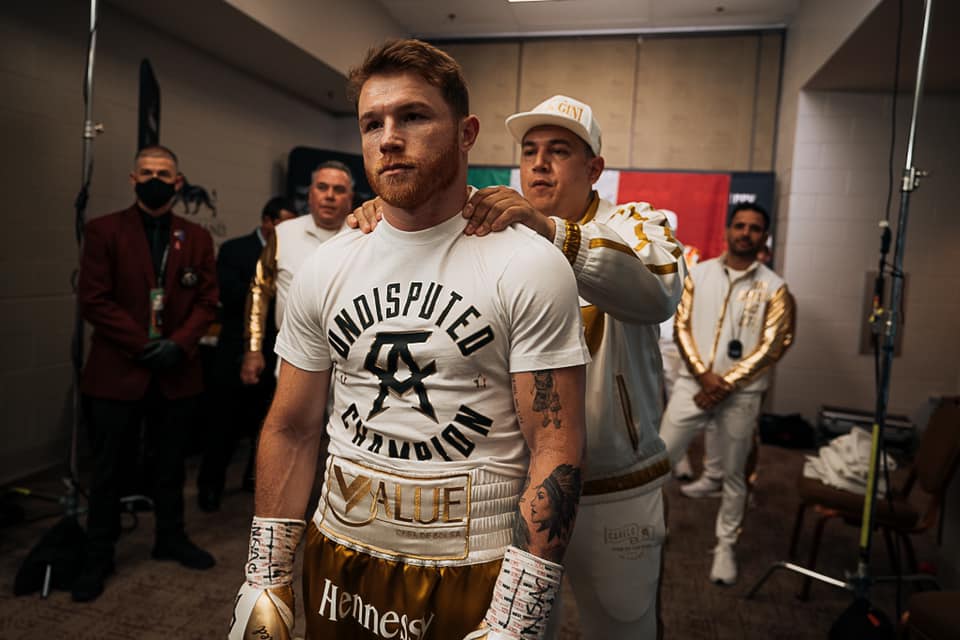 Facebook Canelo Álvarez
