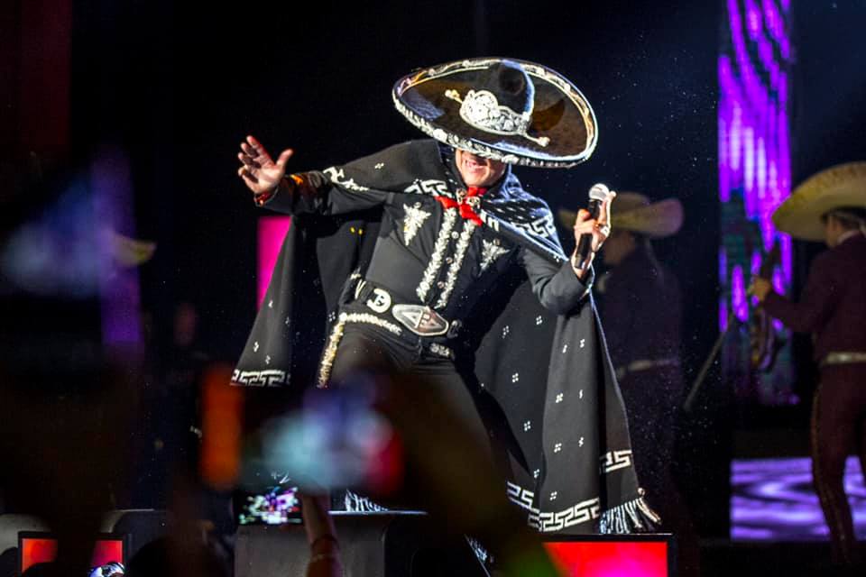 Facebook: Pedro Fernández