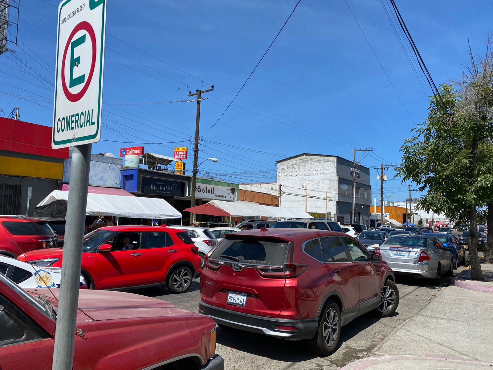 Traffic in Avenida Río Bravo on Mother’s Day