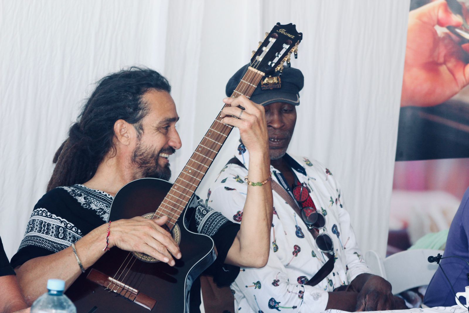 Quino McWhinney de Big Mountain con Eek-a-mouse