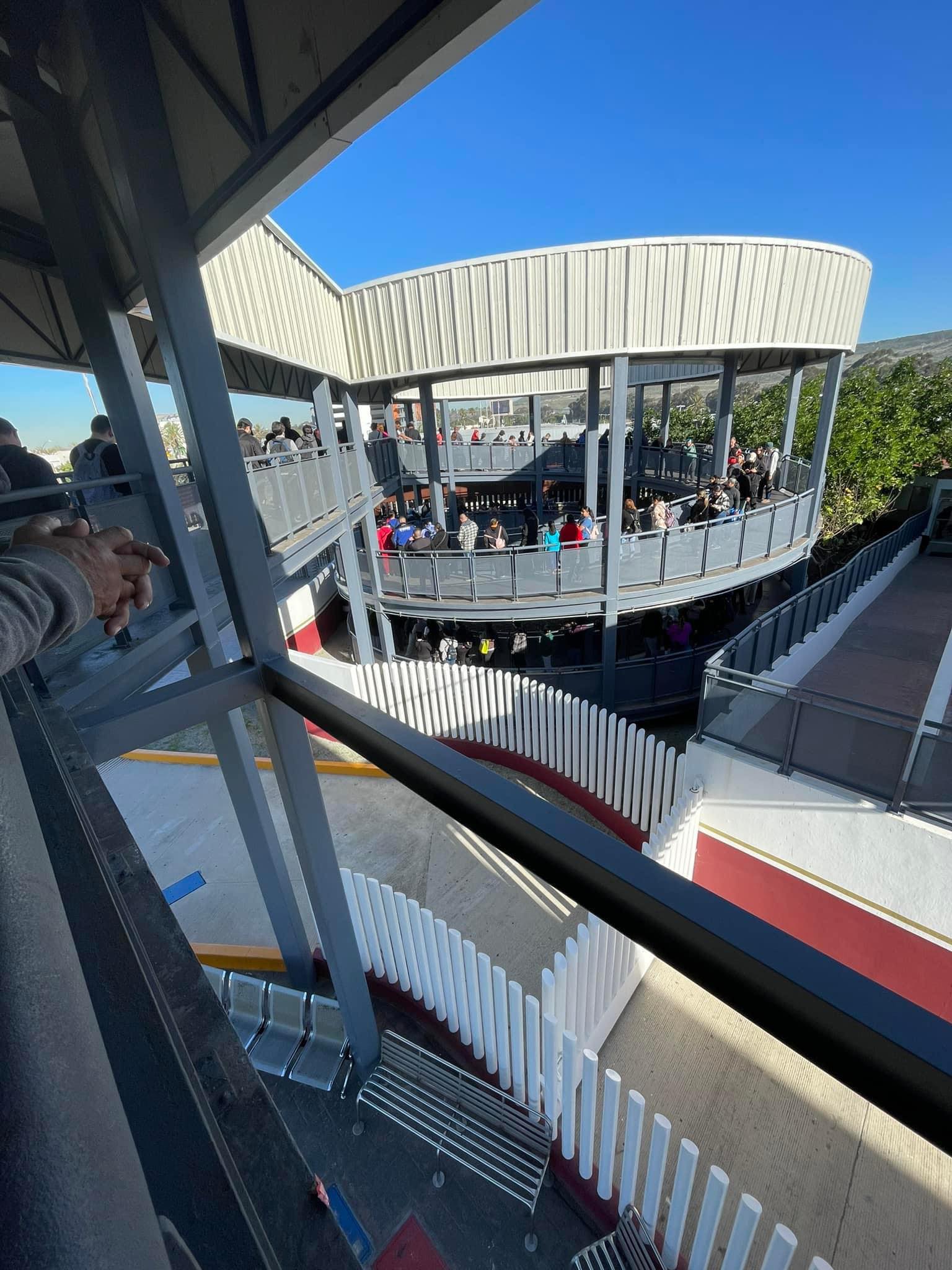 Grupo de Facebook: Cómo Está la Línea San Ysidro y Otay