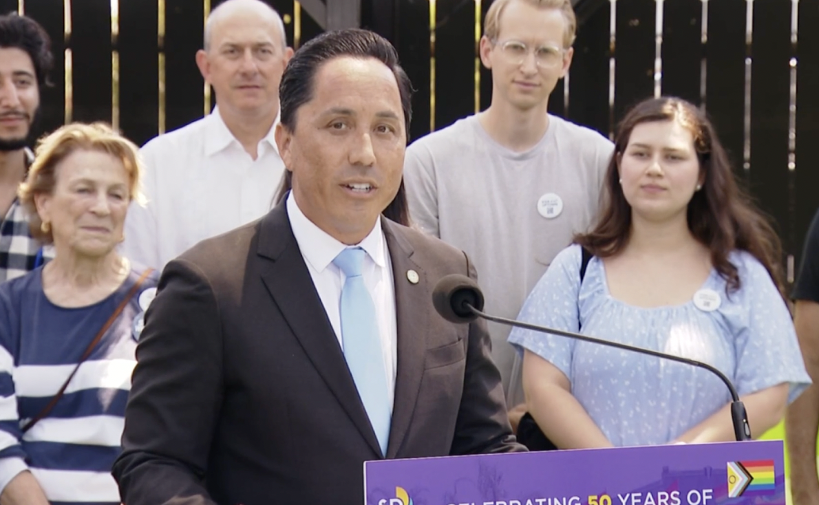 Alcalde Todd Gloria/ Fotografía por: CBS 8 (Captura de pantalla)