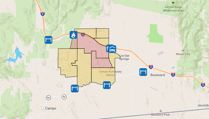 Áreas en rojo están bajo órdenes de evacuación; áreas amarilla se mantienen bajo advertencia de evacuación (San Diego County Emergency Map)